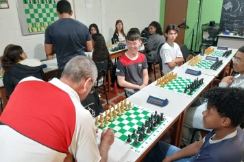 Foto relacionada - Atletas do Xadrez de Itapetininga se destacam nos Jogos Escolares no Ginásio Municipal “Ayrton Senna da Silva”