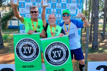 Foto relacionada - Corredores de Itapetininga sobem ao pódio no Festival de Atletismo 55+ realizado na Pista da FKB pela Prefeitura de Itapetininga