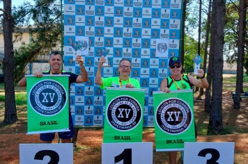Foto relacionada - Corredores de Itapetininga sobem ao pódio no Festival de Atletismo 55+ realizado na Pista da FKB pela Prefeitura de Itapetininga