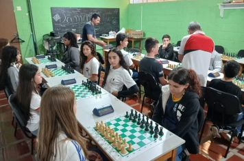 Foto relacionada - Atletas do Xadrez de Itapetininga se destacam nos Jogos Escolares no Ginásio Municipal “Ayrton Senna da Silva”