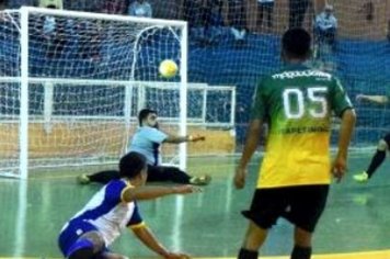 Itapetininga estreia com vitória na Copa TV TEM