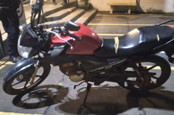 Motociclista abandona motocicleta após realizar manobras perigosas em Itapetininga