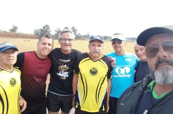 Atletismo da Melhor Idade de Itapetininga intensifica treinos na pista da FKB para o JOMI 2026