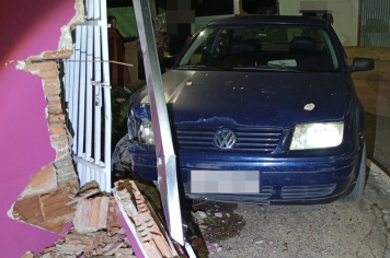 Mulher suspeita de embriaguez ao volante é detida após colisão no Distrito do Rechã