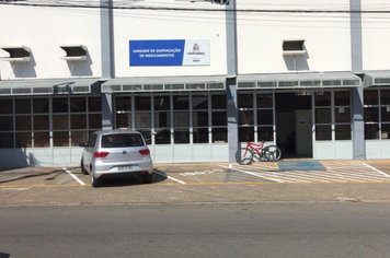 Antiga Farmácia Municipal é transferida para rua Quintino Bocaiuva e facilita acesso de pessoas que dependem de transporte coletivo