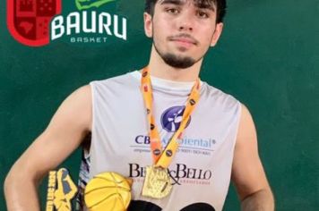 Atleta Itapetiningano Caio Affonso é aprovado no Bauru Basket e conquista campeonato