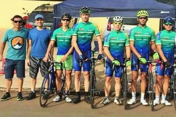 Handebol rumo à classificação, Bocha e Badminton vencem e Ciclismo no pódio com Ouro