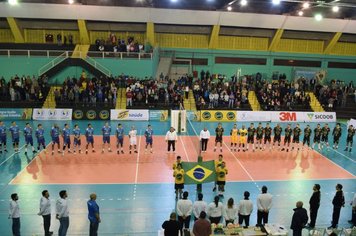 “Um Itapetininga” vence Ribeirão Preto com garra e determinação pelo Paulista de Vôlei