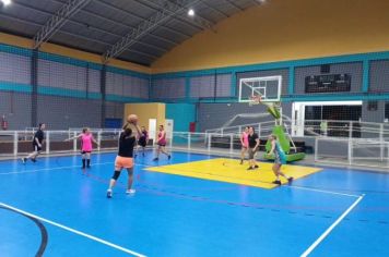 Escolinha Municipal de Esportes está com inscrições abertas para aulas gratuitas de Basquetebol Feminino em Itapetininga