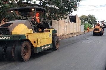 Programa 100% Asfalto faz recape em seis ruas na Vila São José 