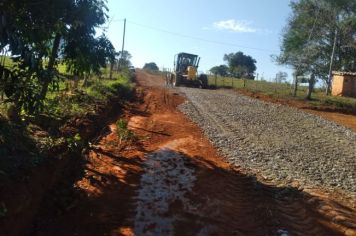 Prefeitura de Itapetininga recupera estradas vicinais no Curuçá, Peixoto e bairro das Antas