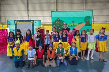 Nesta terça-feira, 18 de novembro, foi realizada a segunda noite da 2ª Feira Literária da EMEF Prof.ª Julieta Rolim da Silva.