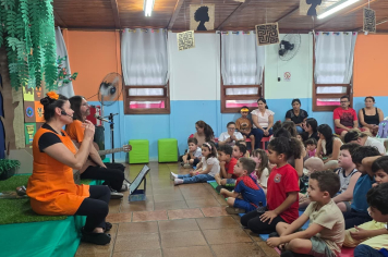 “Tarde de Histórias” reúne famílias em mais uma edição