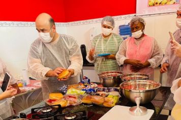 Curso de Hambúrguer Artesanal é realizado no Fundo Social de Itapetininga