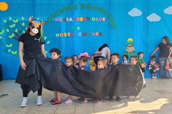 EMEI “Prof.ª Maria Apparecida Cardoso e Silva” promove um Sarau Cultural em Comemoração ao Dia do Folclore