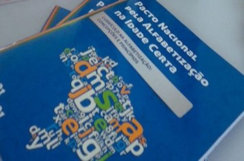 Sistema Municipal de Ensino recebe mais de mil títulos para projeto de Leitura