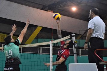 Itapetininga vence SESI SP por 3 a 0  pela Superliga de Vôlei