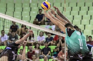 Com vitória de virada em Maringá, Itapetininga segue firme para classificação na Superliga de Vôlei