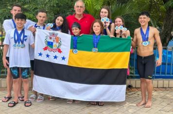 Itapetininga conquista 35 medalhas na natação em torneio em São Paulo