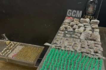 Guarda Municipal de Itapetininga prende homem em flagrante com mais de 550 porções de drogas; suspeito teria agredido companheira