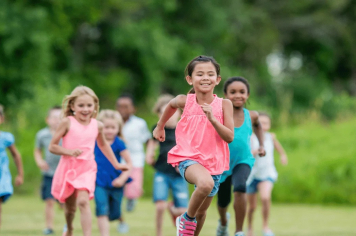 Já iniciaram as aulas na Escola de Atletismo, promovida pela Secretaria de Esporte, Lazer e Juventude em parceria com o SESI de Itapetininga