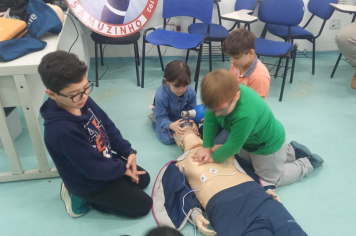 Projeto Samuzinho de Férias 2025 aplica teoria e prática para prevenção de acidentes a crianças de Itapetininga