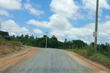 Manutenção de estradas rurais avança em Itapetininga e bairro do Areião recebe melhorias