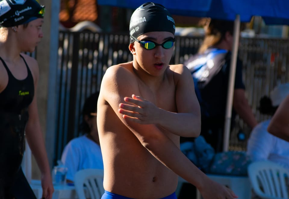 Atleta de Itapetininga Gustavo Miranda se dedica à natação e supera limites vencendo provas e com determinação e foco