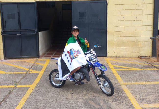 Piloto mirim, Marcos Dias, representa Itapetininga no Campeonato Brasileiro de Motocross no próximo fim de semana