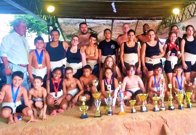 Itapetininganas são campeãs em Campeonato Regional de Sumô