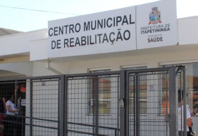 Centro Municipal de Reabilitação conta com aulas de hidroterapia