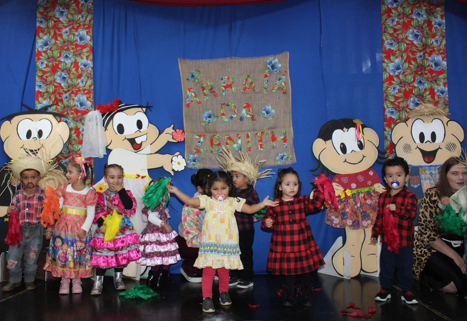 Arraiá da EMEI Prof.ª Zenith Galvão Terra reúne famílias em clima de festa