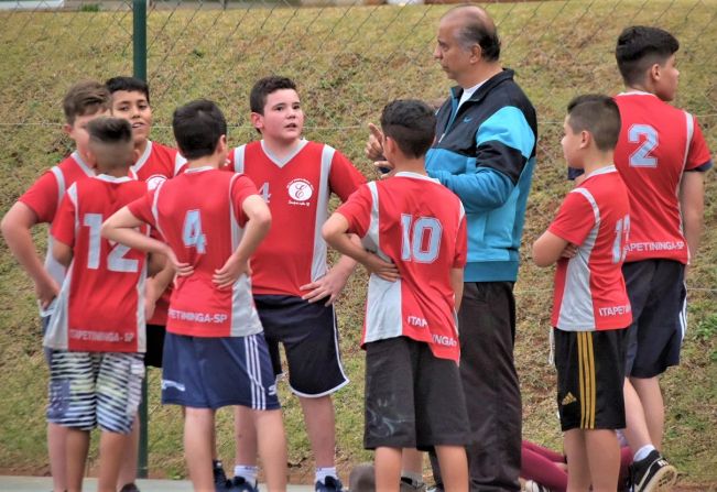Escolinha Municipal de Basquete em Itapetininga oferece aulas de graça e contribui na formação de novos atletas
