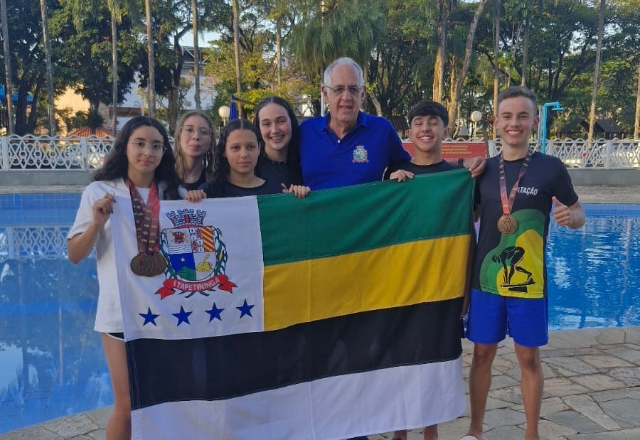 Natação de Itapetininga conquista medalhas e levanta a bandeira da cidade nos Jogos Abertos da Juventude em Lençóis Paulista
