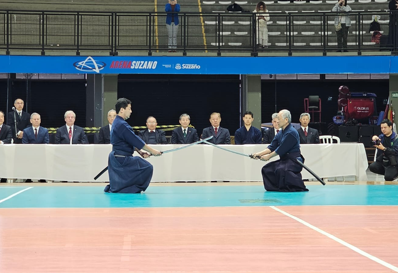 Atletas de Kendo de Itapetininga sobem ao pódio no 42º Campeonato Brasileiro, realizado no Ginásio Arena, em Suzano