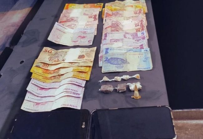 GCM apreende drogas com três homens na vila Mazzei