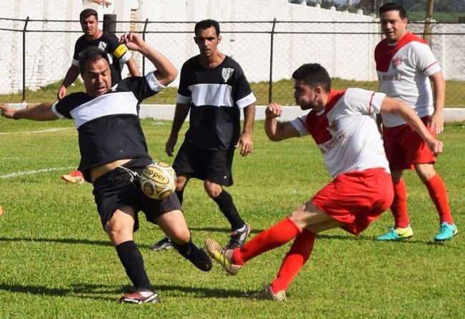 Visitantes vencem maioria dos jogos na rodada do Municipal de Futebol