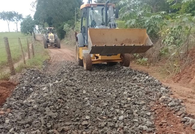 Estradas Rurais de Itapetininga continuam recebendo melhorias