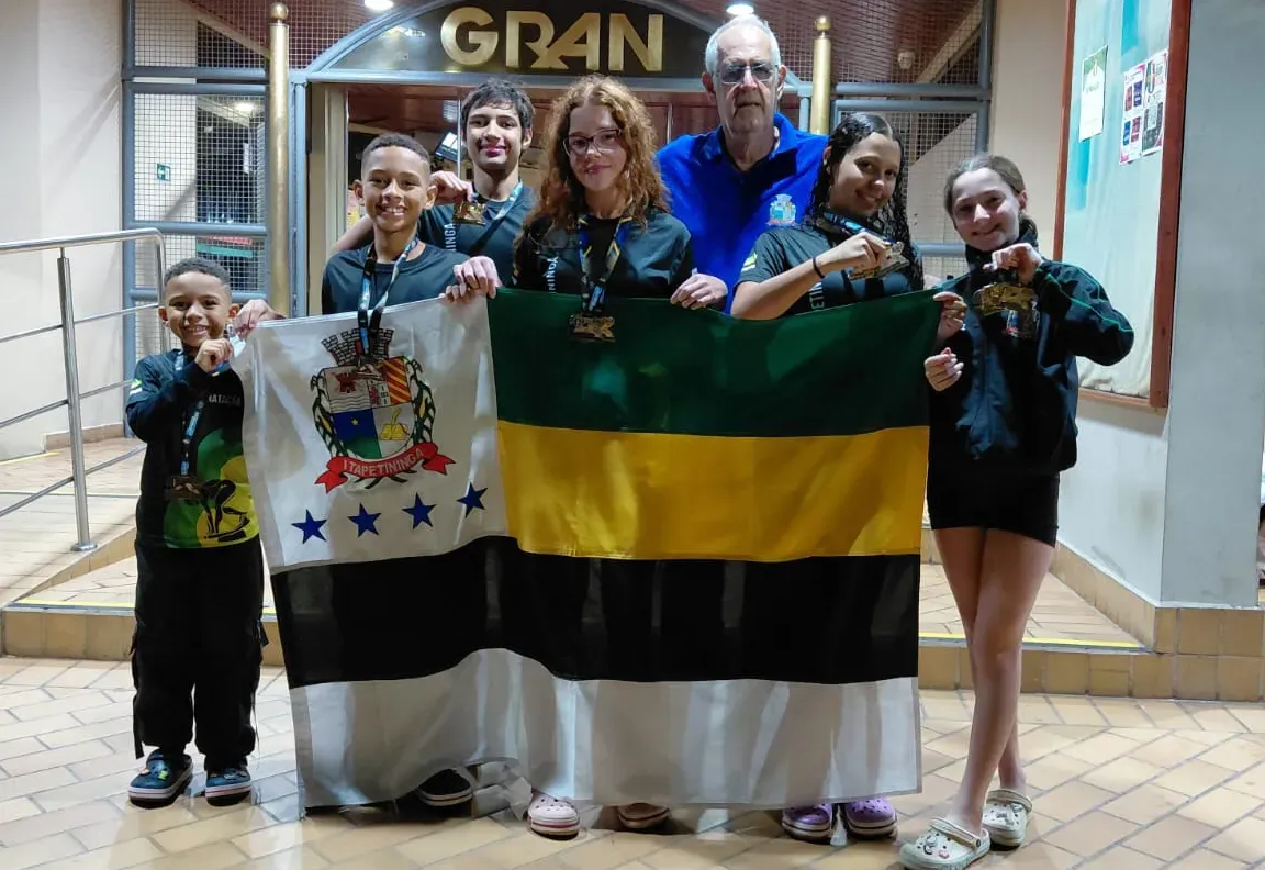 Ouro, prata e bronze são conquistas dos atletas de Natação que representaram Itapetininga no 10º Campeonato Guilherme Guido
