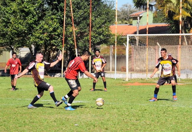 Rodada inicial teve disputa e emoção pela 1ª e 2ª Divisão