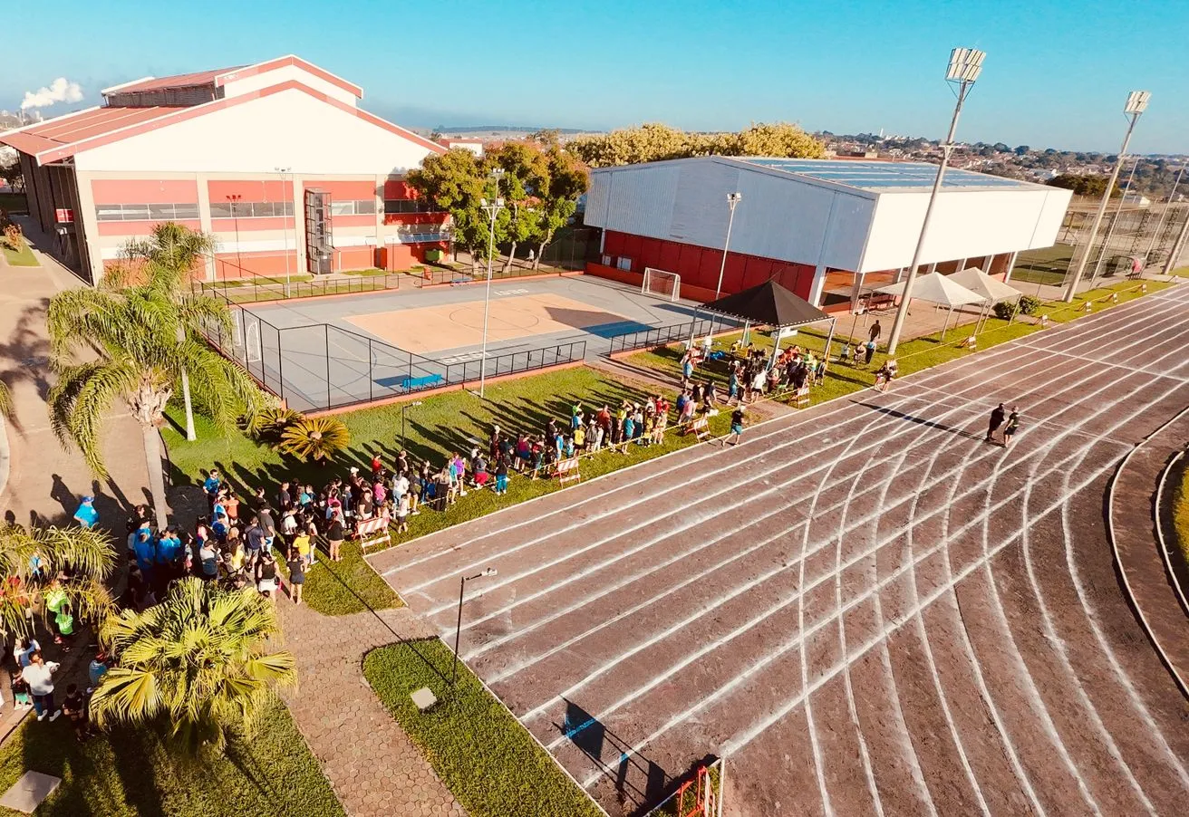 Corrida Kids da Prefeitura de Itapetininga em parceria com o SESI reuniu 280 crianças e adolescentes