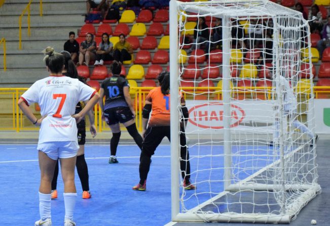 Itapetininga vence e vai à final da Copa Record de Futsal Feminino