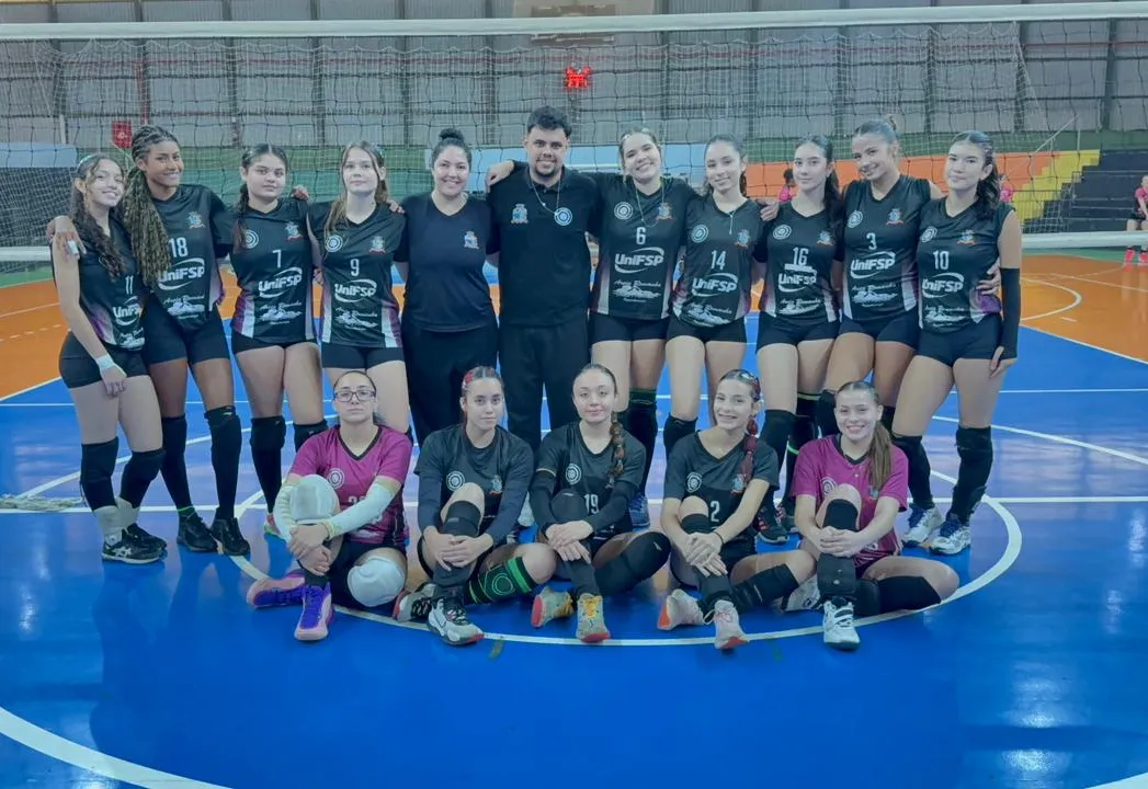 Disputa acirrada marca partida do Vôlei Feminino sub 19 entre Itapetininga e Boituva no Ginásio Municipal “Ayrton Senna da Silva”