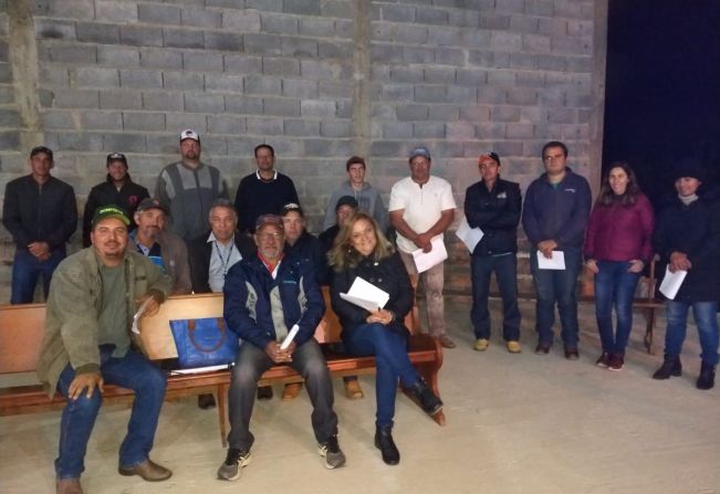 Projeto de Gestão de Olericultura é apresentado a produtores do Bairro Faxinal do Rio Acima, em Itapetininga