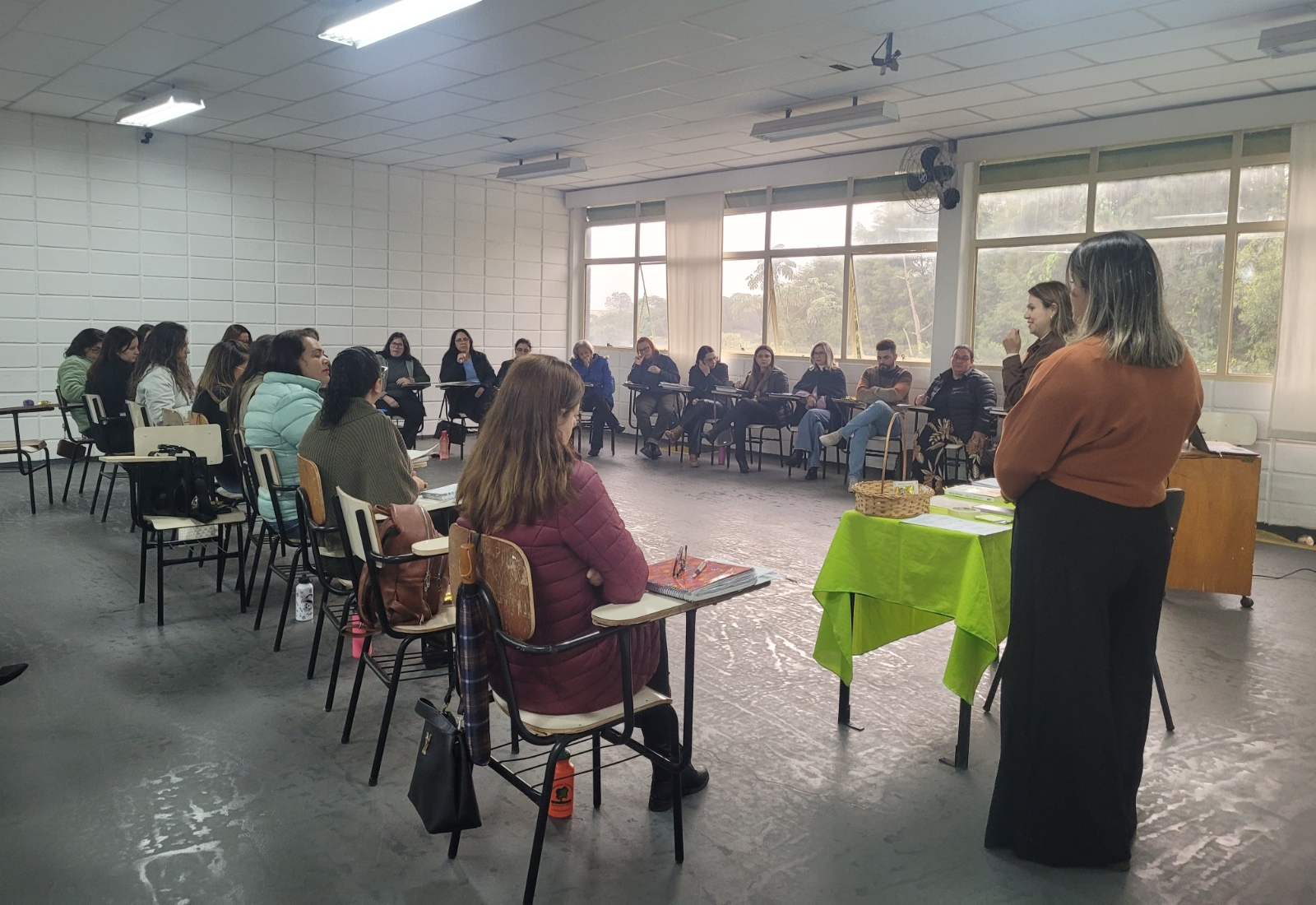 Professores Coordenadores do sistema municipal de educação participam de formação