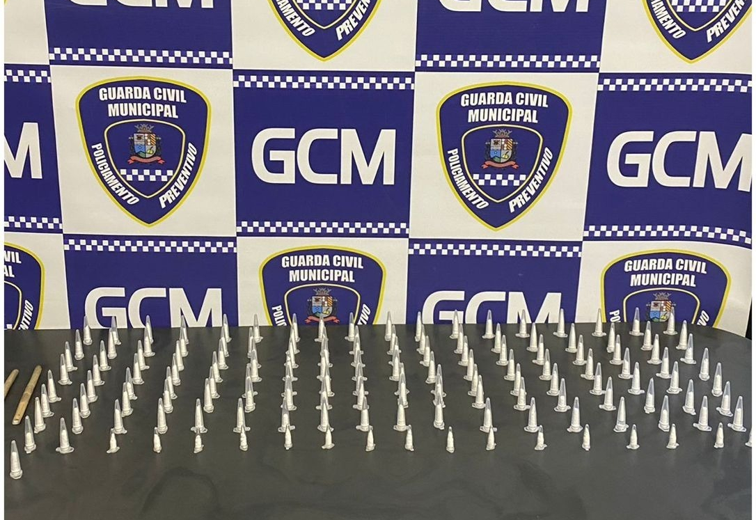 Guarda Municipal de Itapetininga prende homem com 145 pinos de cocaína no bolso