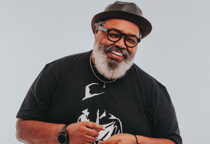 Jorge Aragão se apresenta no SESI Itapetininga no dia 23 de maio