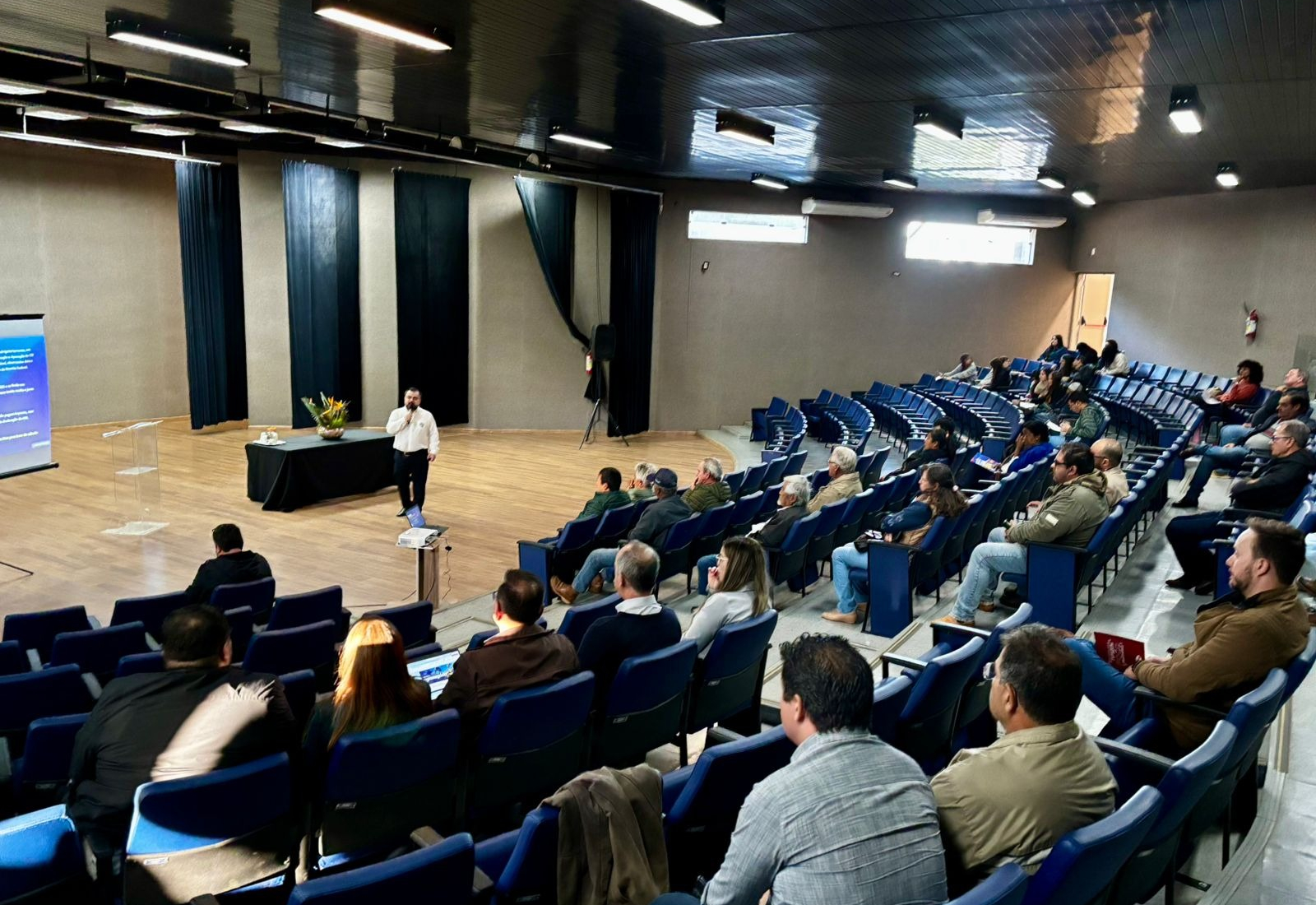 5º Encontro dos Agricultores reúne produtores de Itapetininga e região com palestras técnicas e exposição de produtos agrícolas