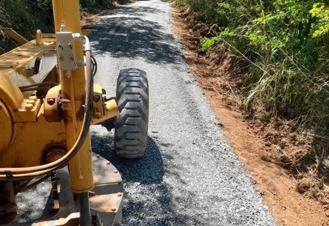 Distrito do Distrito do Morro da Alto recebe manutenção em estradas