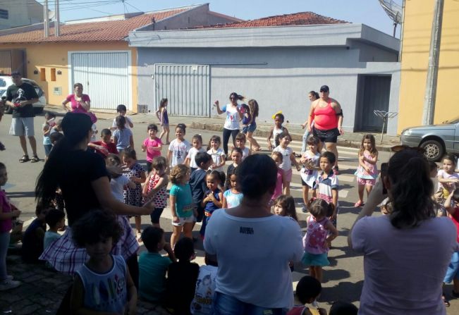 Unidades de Saúde e ações no centro de Itapetininga mobilizam população para o “Outubro Rosa” e “Dia das Crianças”